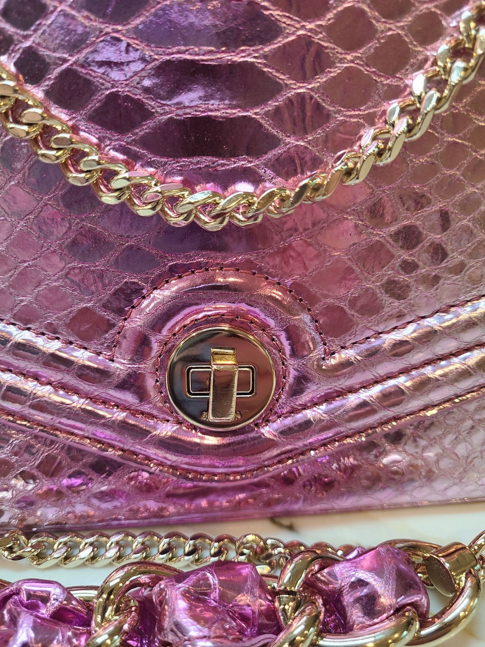Brahmin Rosa In Rose Water Akoni Shoulder Bag Functional Turnlock Is Loose - Picture 3 of 15